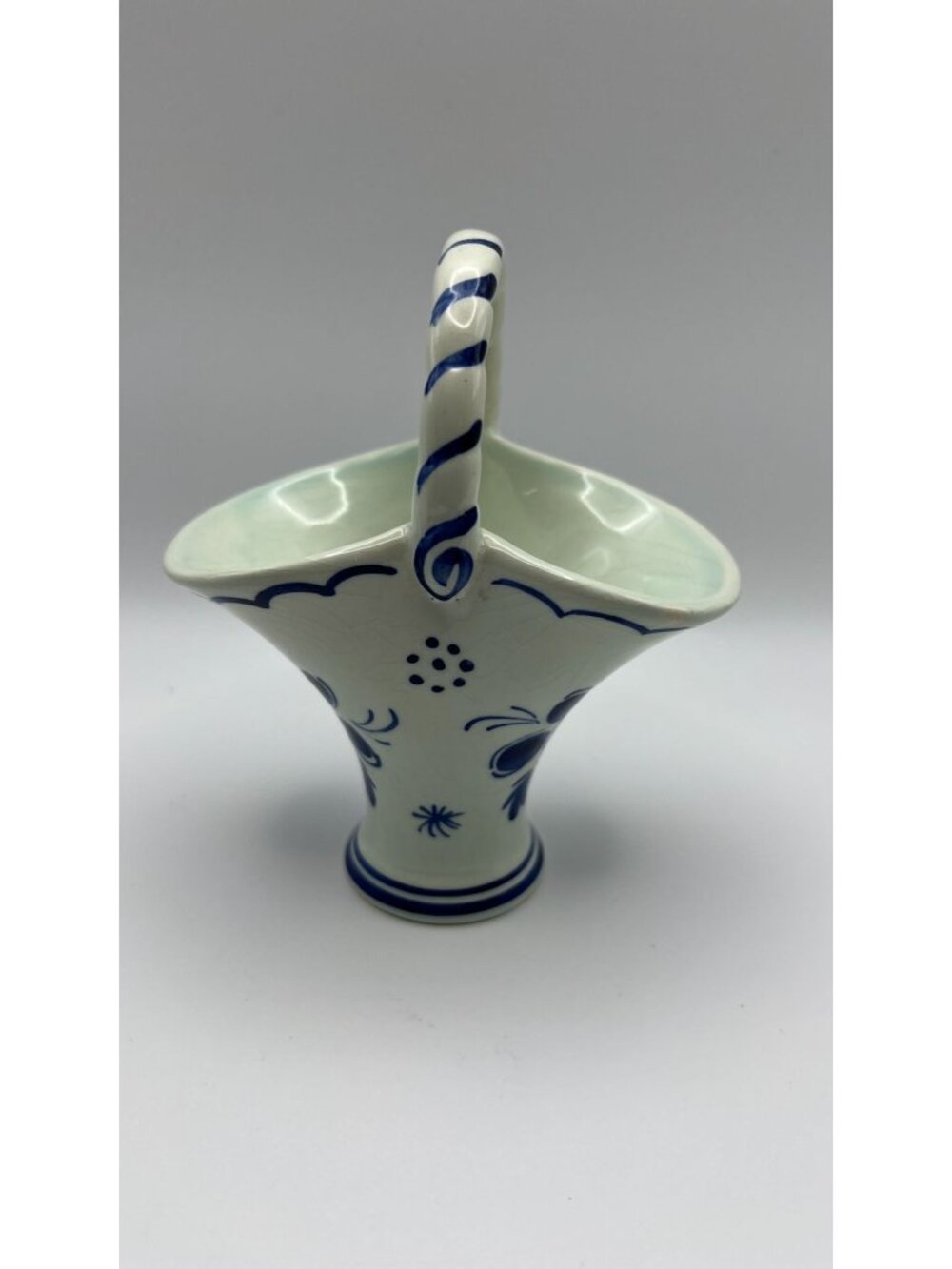 Handpainted Delft Blue Ceramic Basket With Dutch Windmill Design & Twisted Handl - Picture 2 of 4